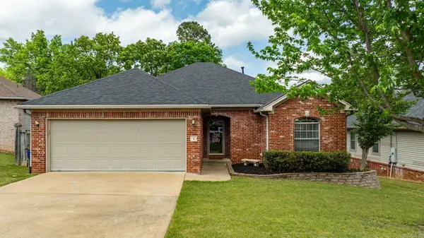 5 Zircon Dr, Maumelle, AR 72113