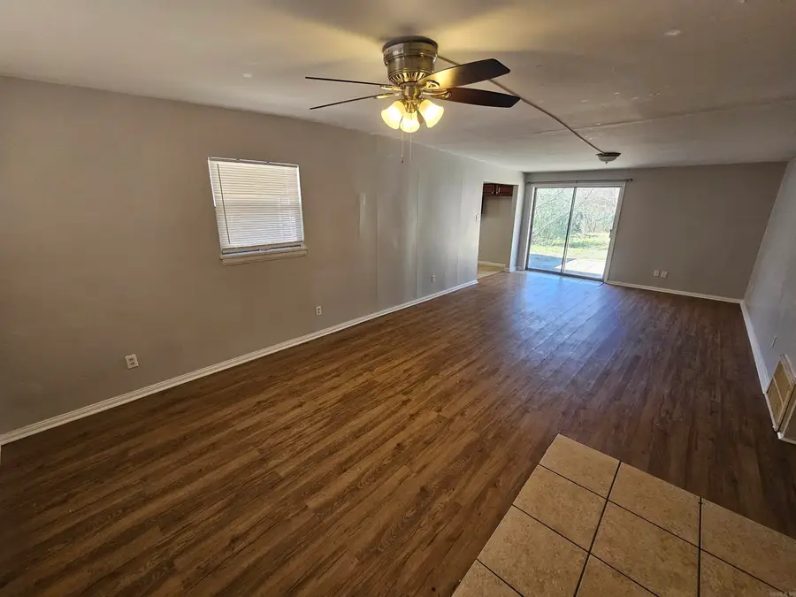 2724 Longcoy St, Little Rock, AR 72204 - #3