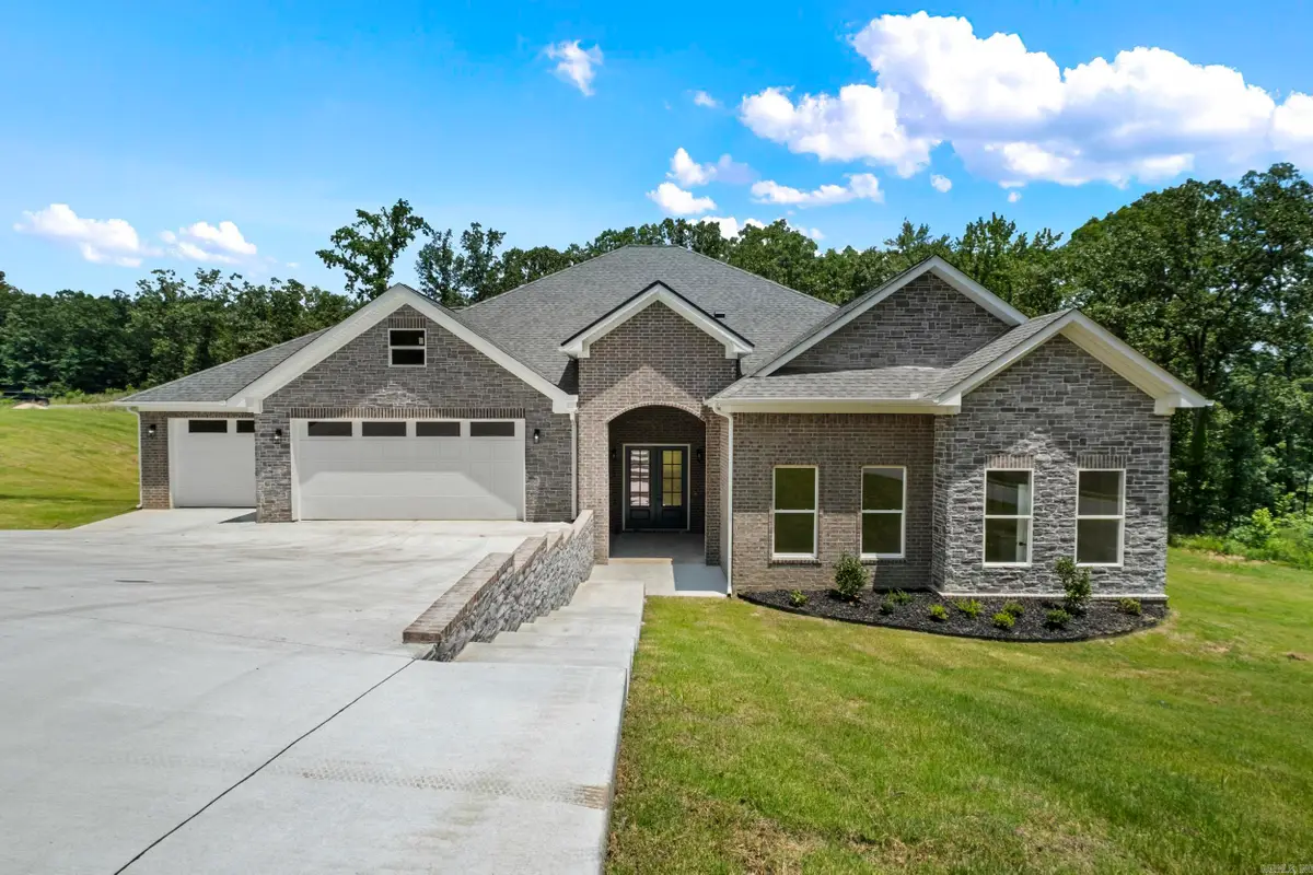 8552 Rapid Water Dr, Sherwood, AR 72120 - #1