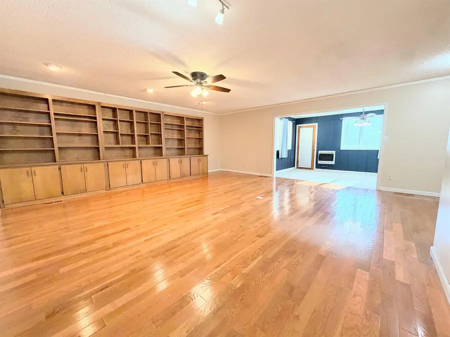 312 Royal Drive, Horseshoe Bend, AR 72512 - #3