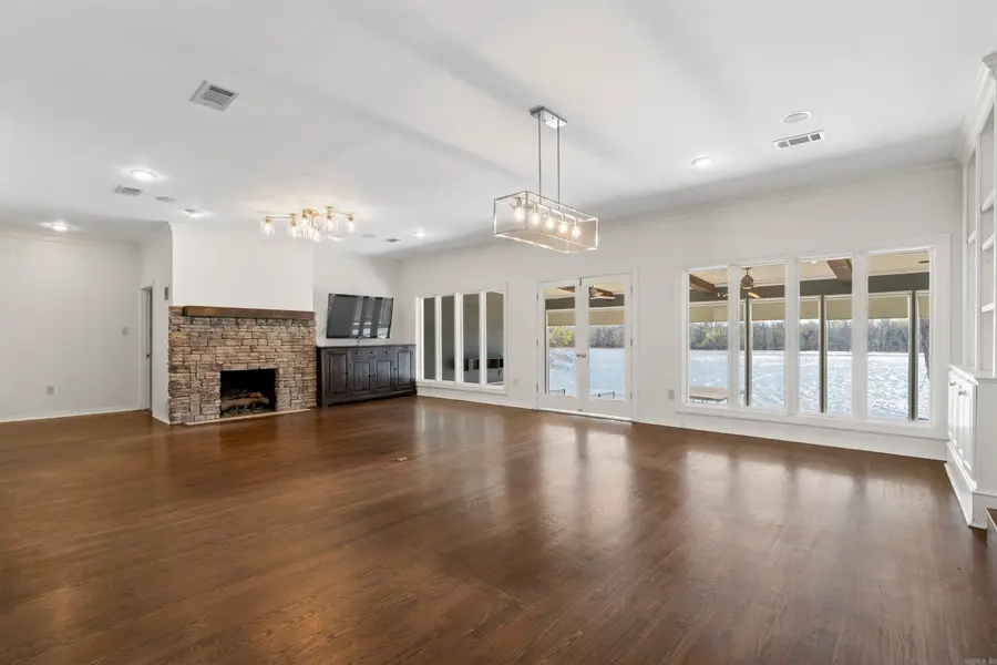 8 Riverwood Place, Maumelle, AR 72113 - #3