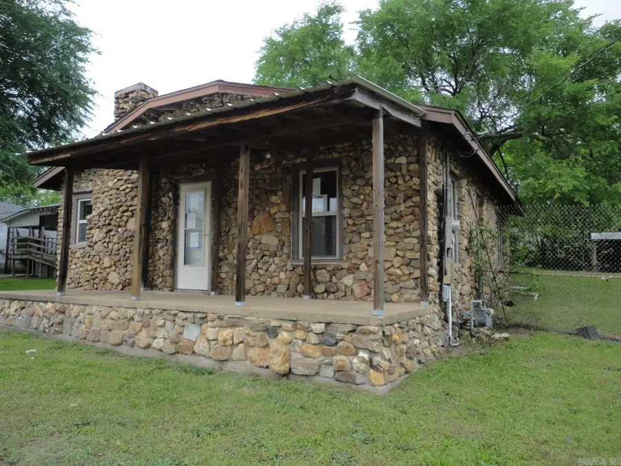 406 Winona Street, Hot Springs, AR 71913 - #3