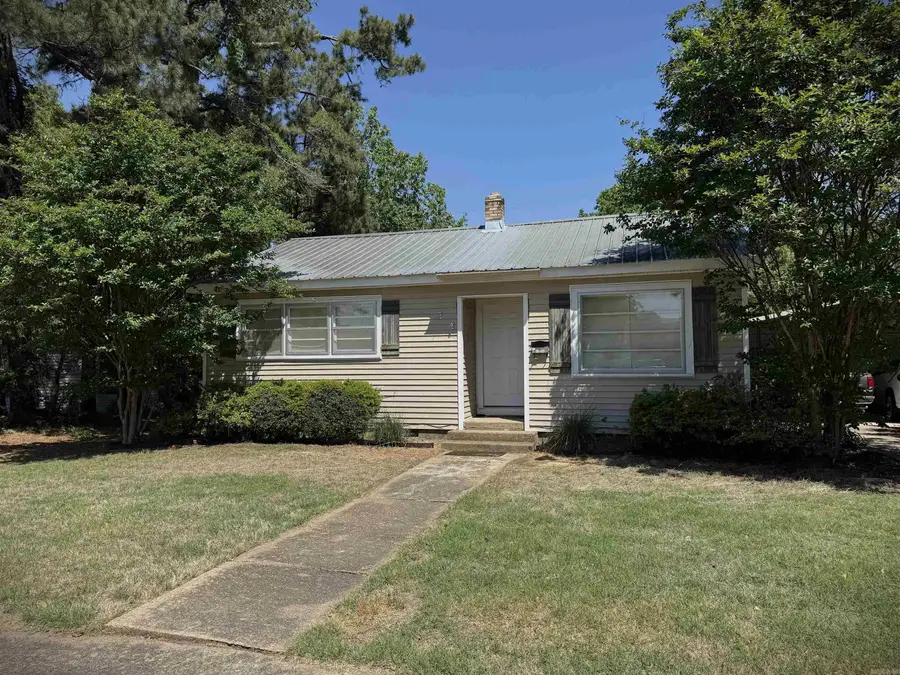 1206 Forrest Ave E, Wynne, AR 72396 - #3