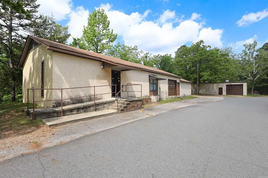 240 N George Street, Mount Ida, AR 71957 - #2