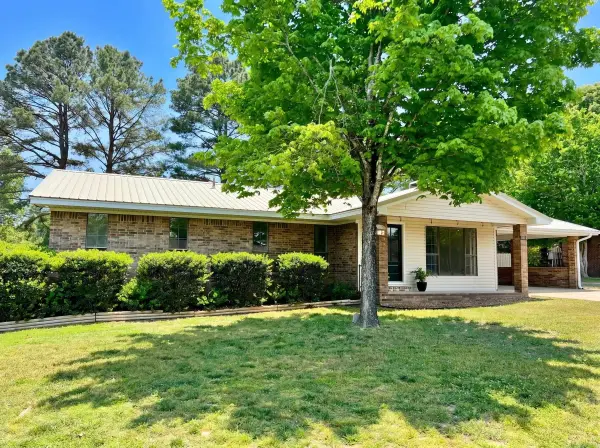 1816 Westgate Dr, Heber Springs, AR 72543