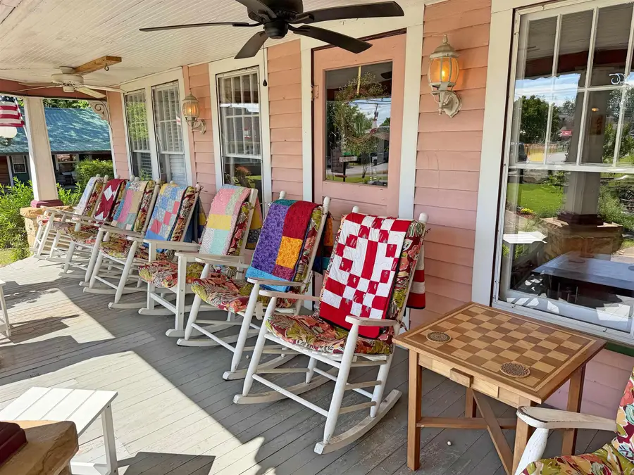 307 W Washington St., Mountain View, AR 72560 - #3