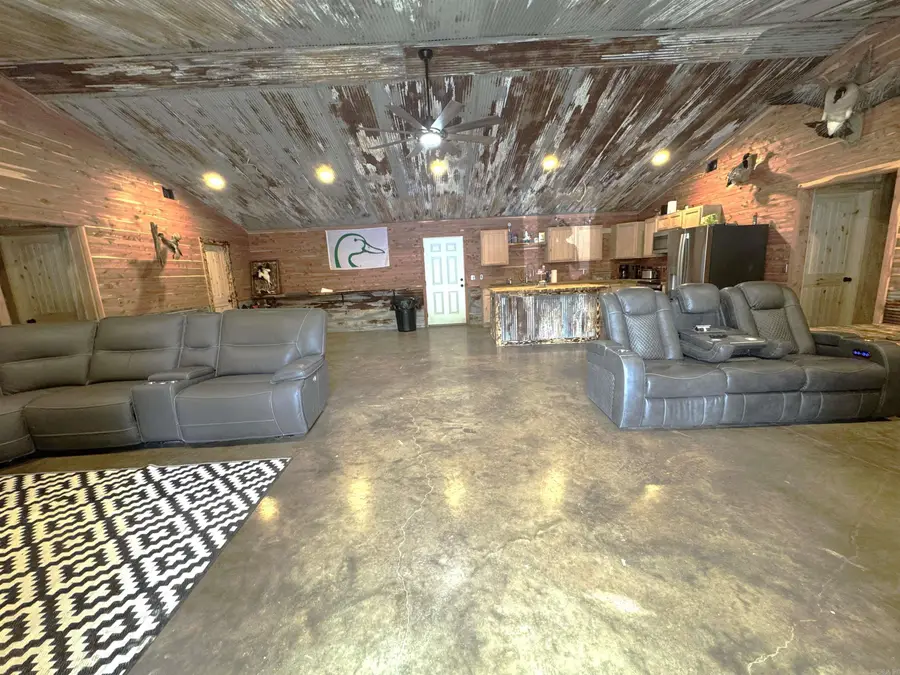 216 W Linden St, Hickory Ridge, AR 72347 - #3