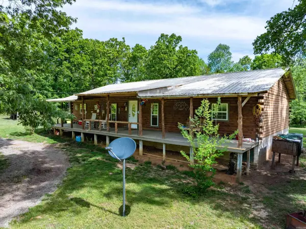 29 Bunch Ln, Cave City, AR 72521