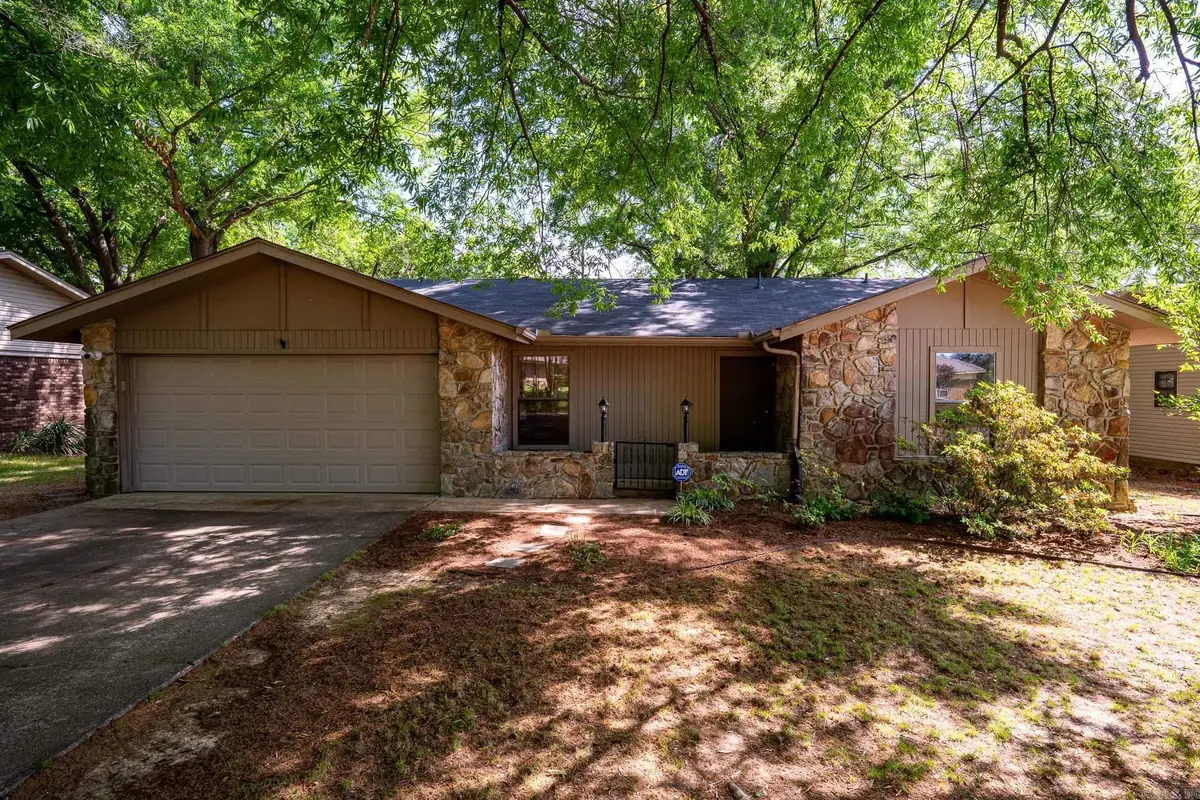 3 Hawthorne, Conway, AR 72034 - #1