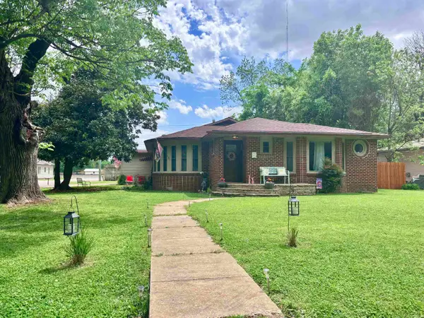 426 NW 2nd St, Walnut Ridge, AR 72476