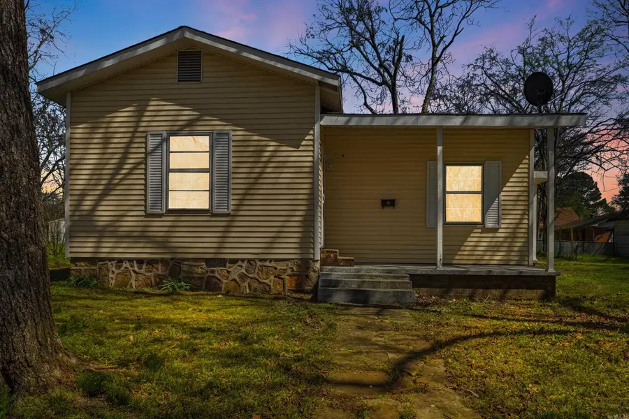 202 N Griffin Street, Morrilton, AR 72110 - #2