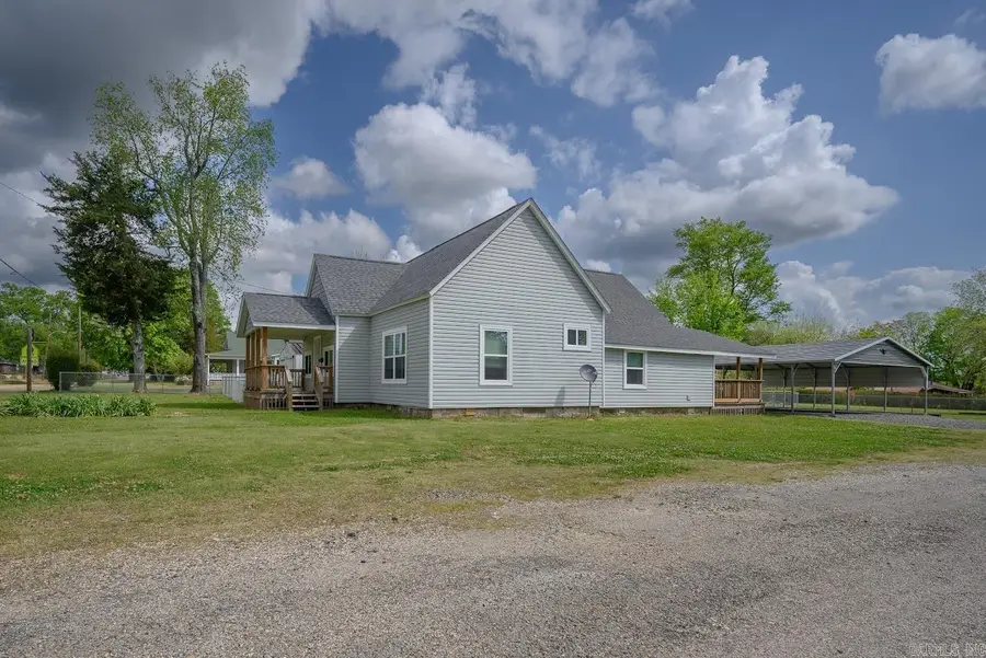 300 Reine Str., Mena, AR 71953 - #2