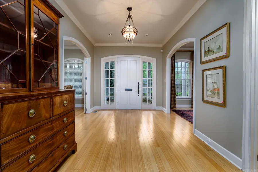 18 St Johns Place, Little Rock, AR 72207 - #2