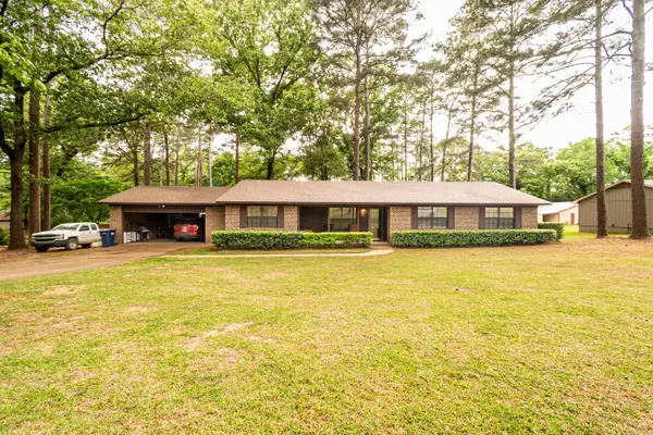 322 Evans Dr, El Dorado, AR 71730