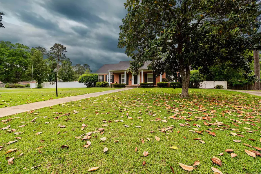 484 Elaine Ave, Camden, AR 71701 - #3