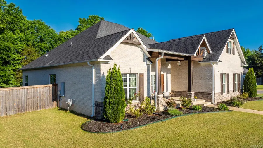 1505 Green Tree Dr, Conway, AR 72034 - #2