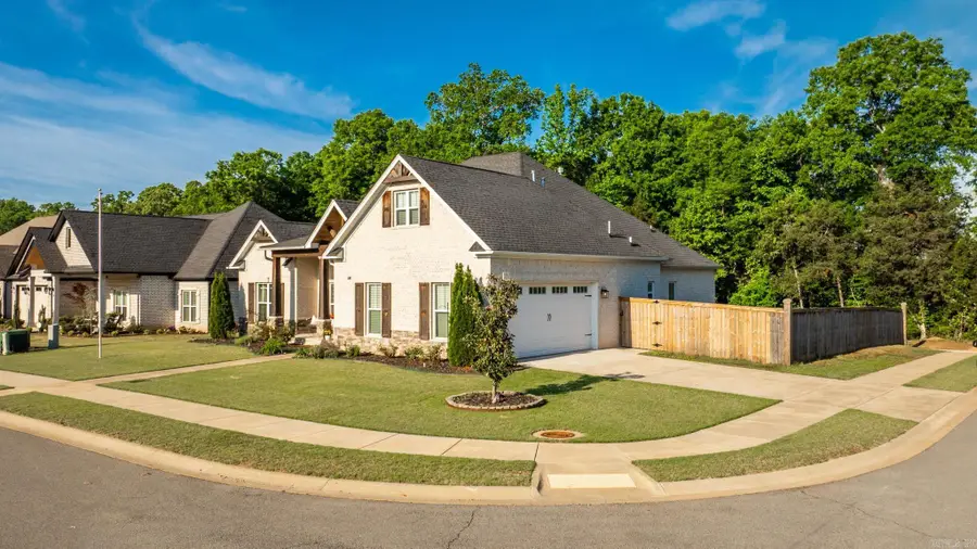 1505 Green Tree Dr, Conway, AR 72034 - #3