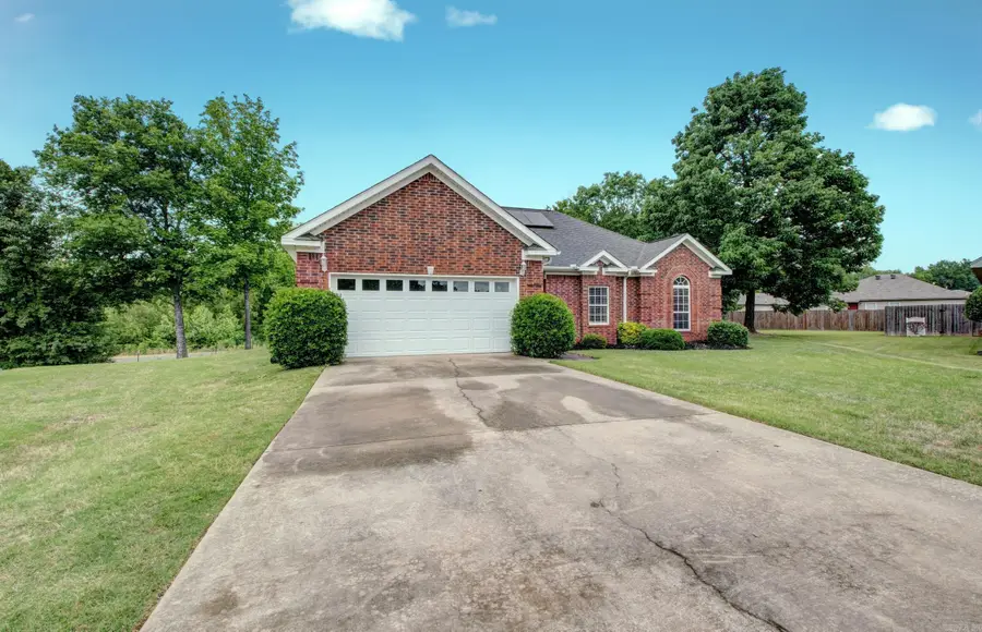 76 Woodridge Drive, Little Rock, AR 72204 - #2