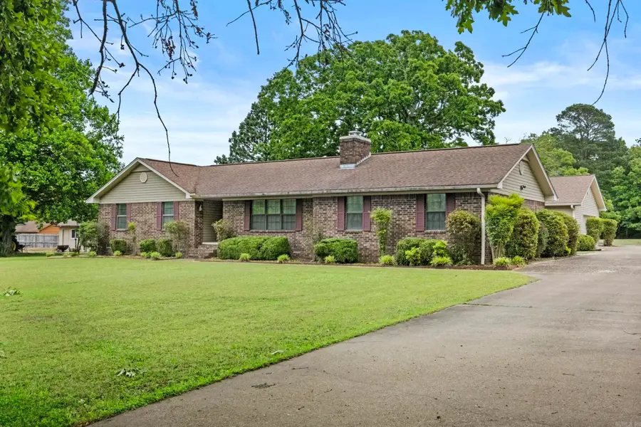 132 N Valley Rd, Searcy, AR 72143 - #2