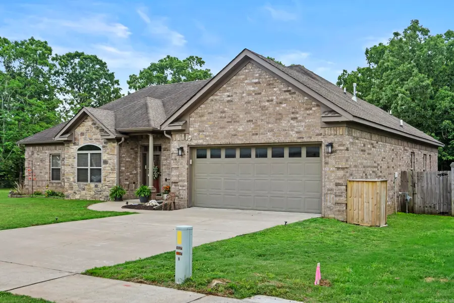 196 Forest Oak Drive, Jacksonville, AR 72076 - #3