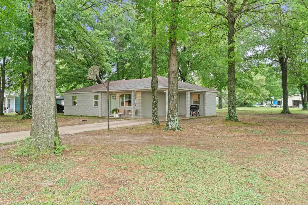 2300 W Park Drive, Wynne, AR 72396 - #1