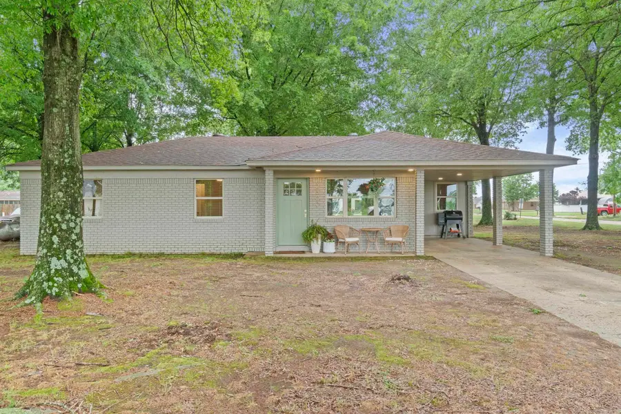 2300 W Park Drive, Wynne, AR 72396 - #2