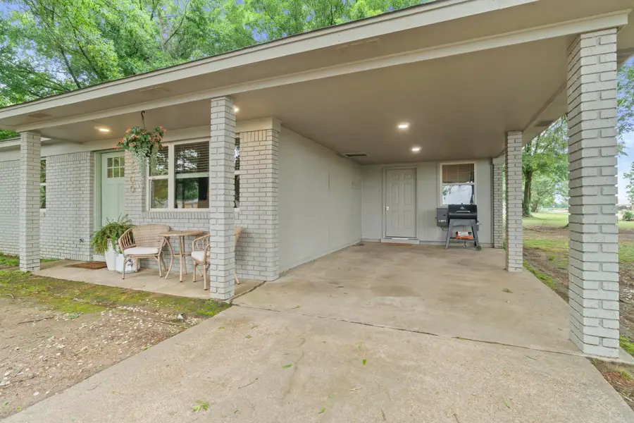 2300 W Park Drive, Wynne, AR 72396 - #3