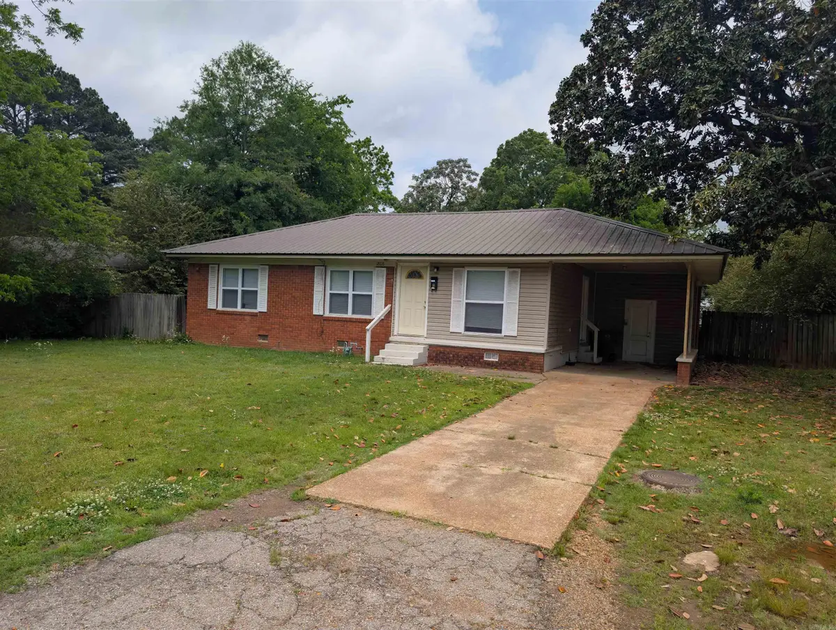 1808 W Center, Searcy, AR 72143 - #1