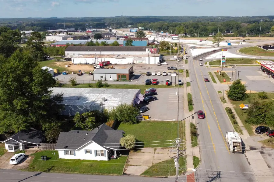 1200 W South Street, Benton, AR 72015 - #2