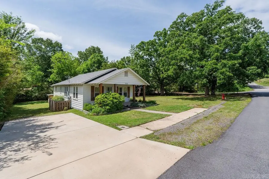 1323 W Searcy Street, Heber Springs, AR 72543 - #2