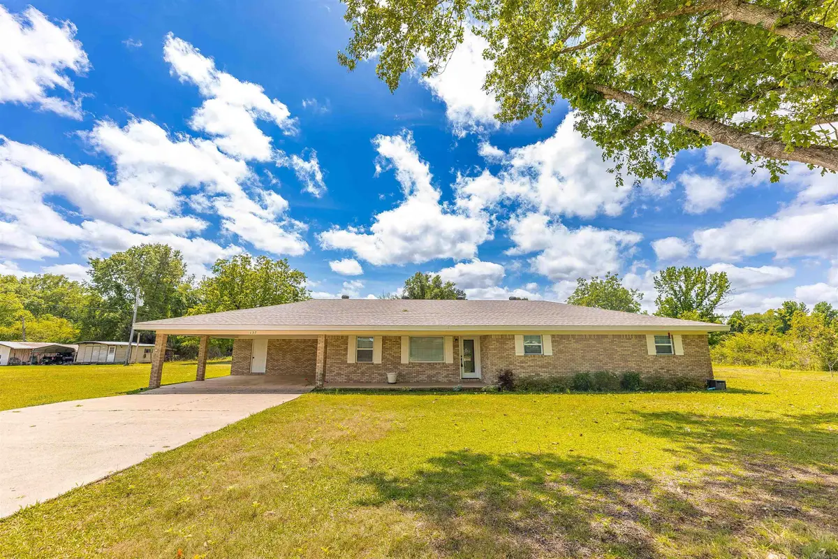 137 Ouachita 406, Camden, AR 71701 - #1