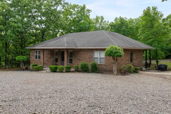 60 Highland Rd, Tumbling Shoals, AR 72581