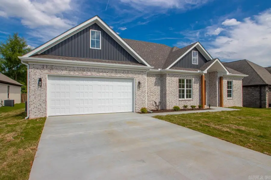 60 Oakbrooke Drive, Sherwood, AR 72120 - #3