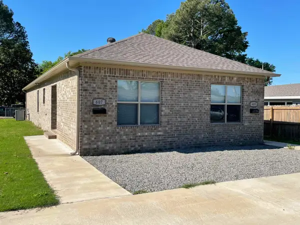 607 & 609 Lenora Street, Jacksonville, AR 72076