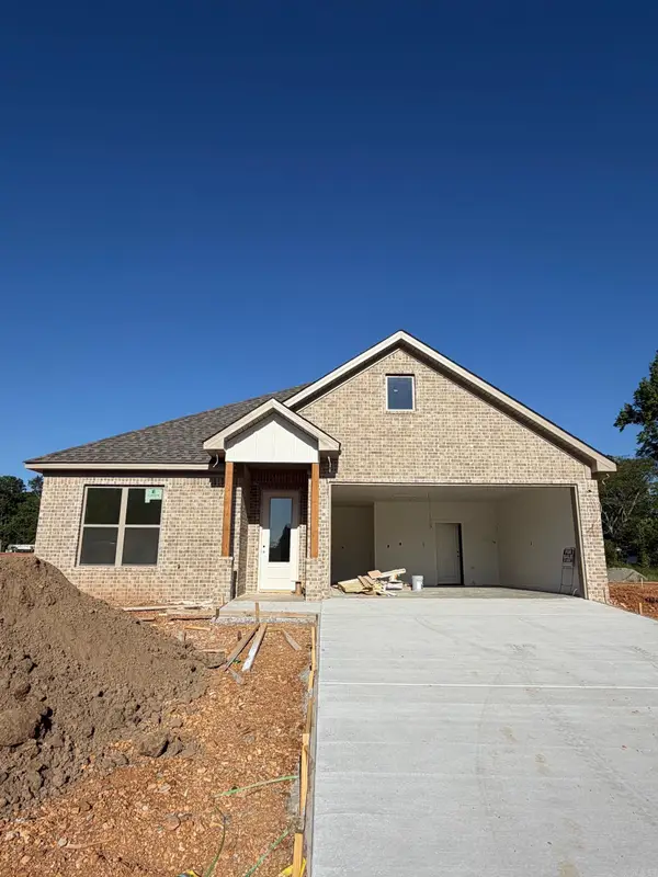 102 Fitzgerald Drive, Benton, AR 72015