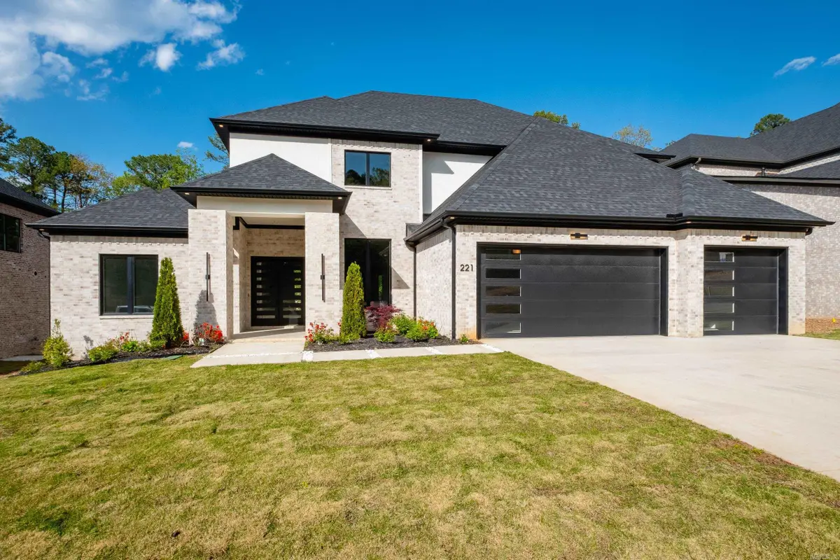 221 Abington Circle, Little Rock, AR 72223 - #1