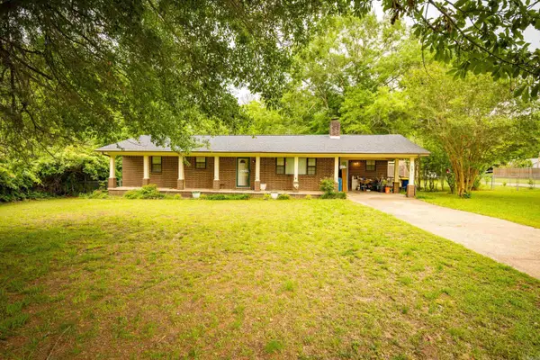 201 Honeysuckle Lane, Cabot, AR 72023