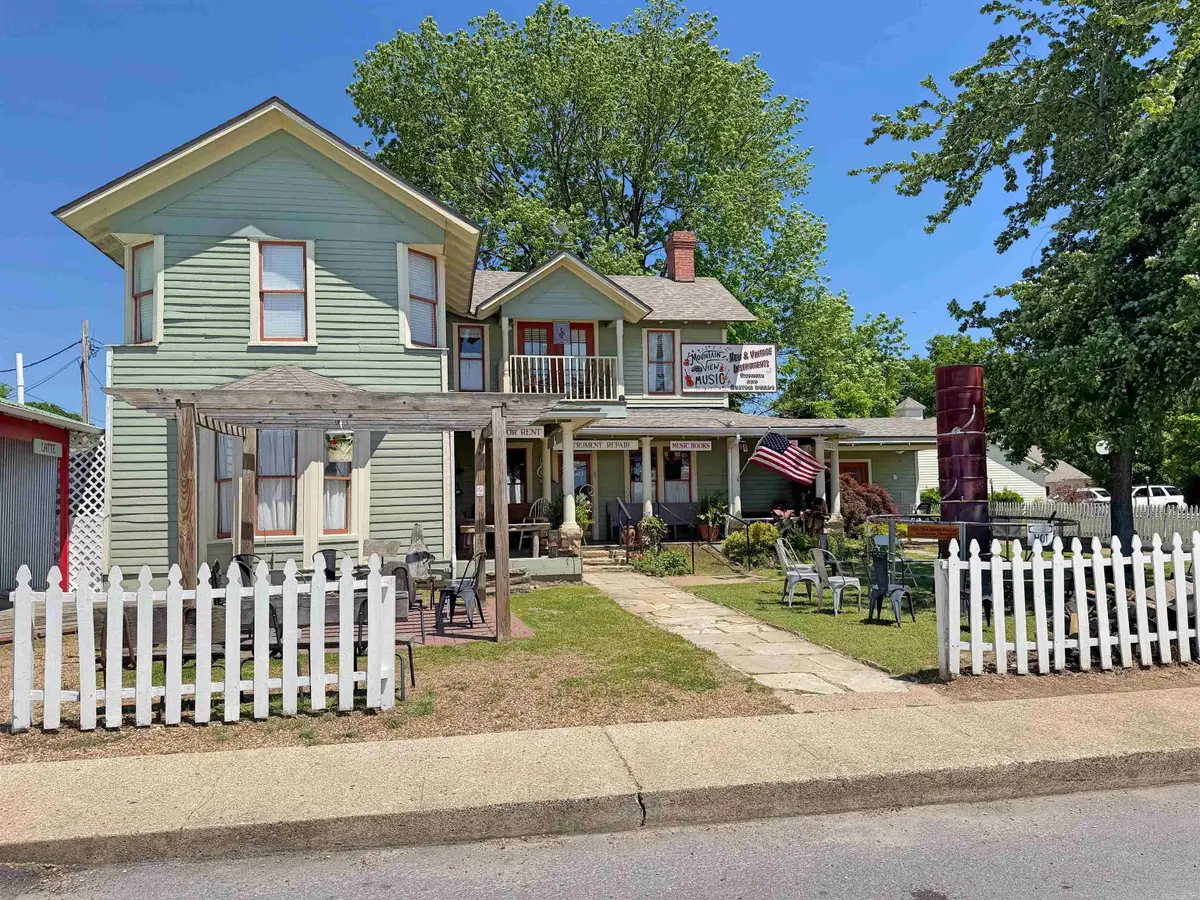 123 W. Washington St., Mountain View, AR 72560 - #1