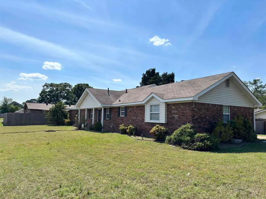 1 Danbury Lane, Jacksonville, AR 72076 - #2