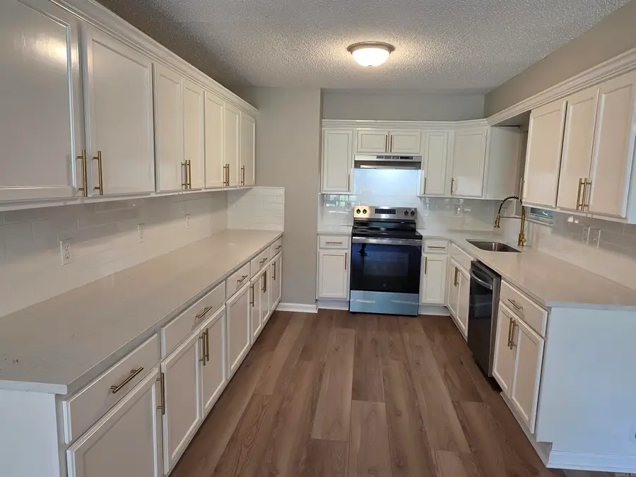 1504 Keaton St, Jacksonville, AR 72076 - #2