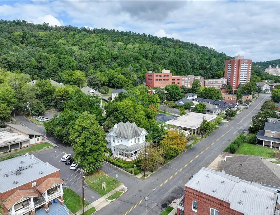 318 Quapaw Avenue, Hot Springs, AR 71901 - #2