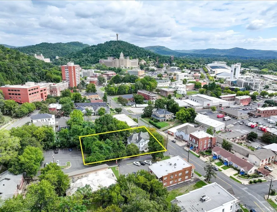 318 Quapaw Avenue, Hot Springs, AR 71901 - #3