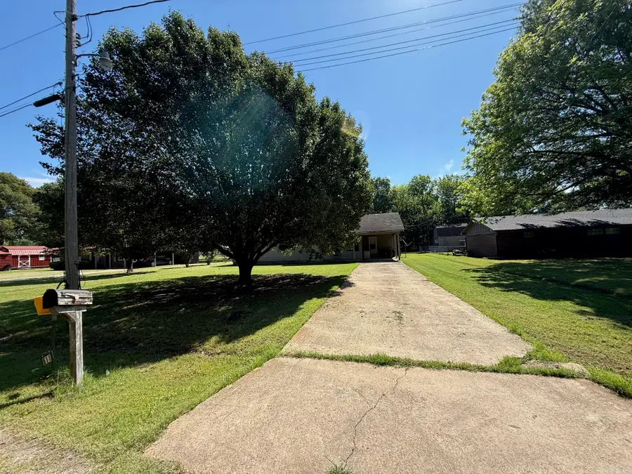 611 S Hazen Avenue, Hazen, AR 72064 - #2