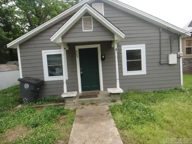 609 W Vine Avenue, Searcy, AR 72143 - #1