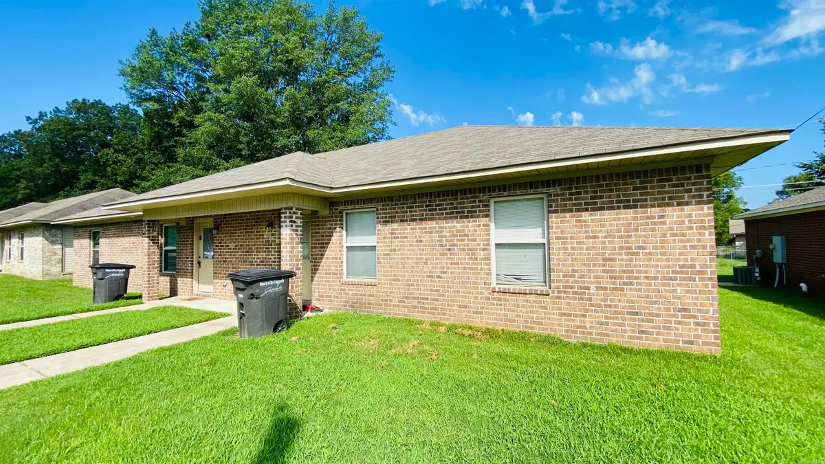 1033 Gina Circle Unit A-b, Jacksonville, AR 72076 - #1