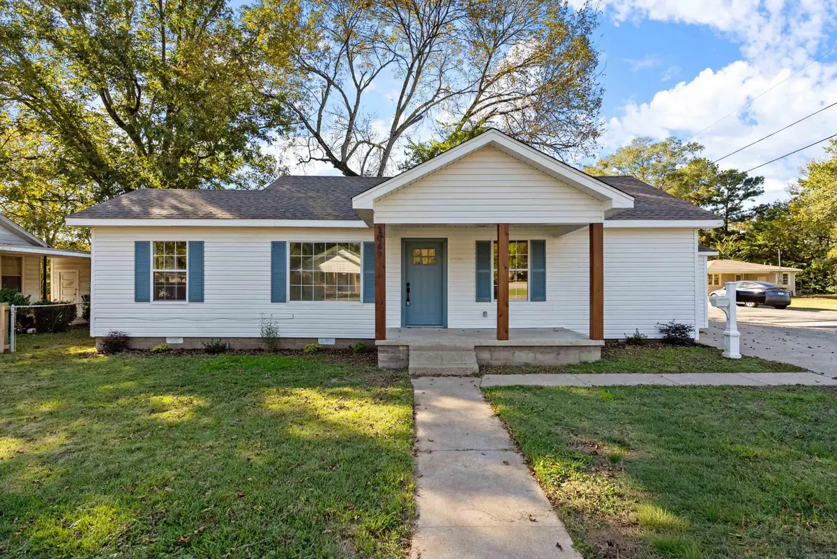 1069 Donaghey, Conway, AR 72034 - #1