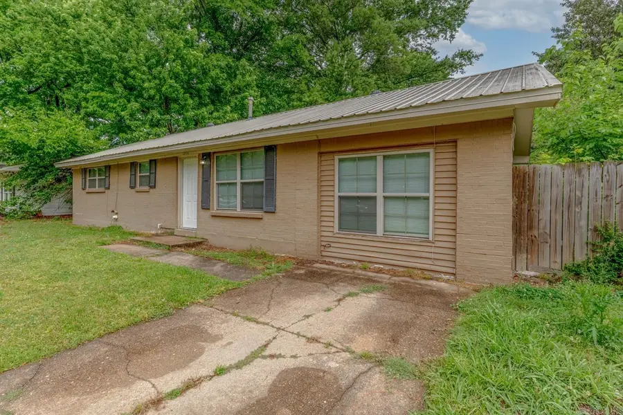 1704 Rosemond Avenue, Jonesboro, AR 72401 - #2