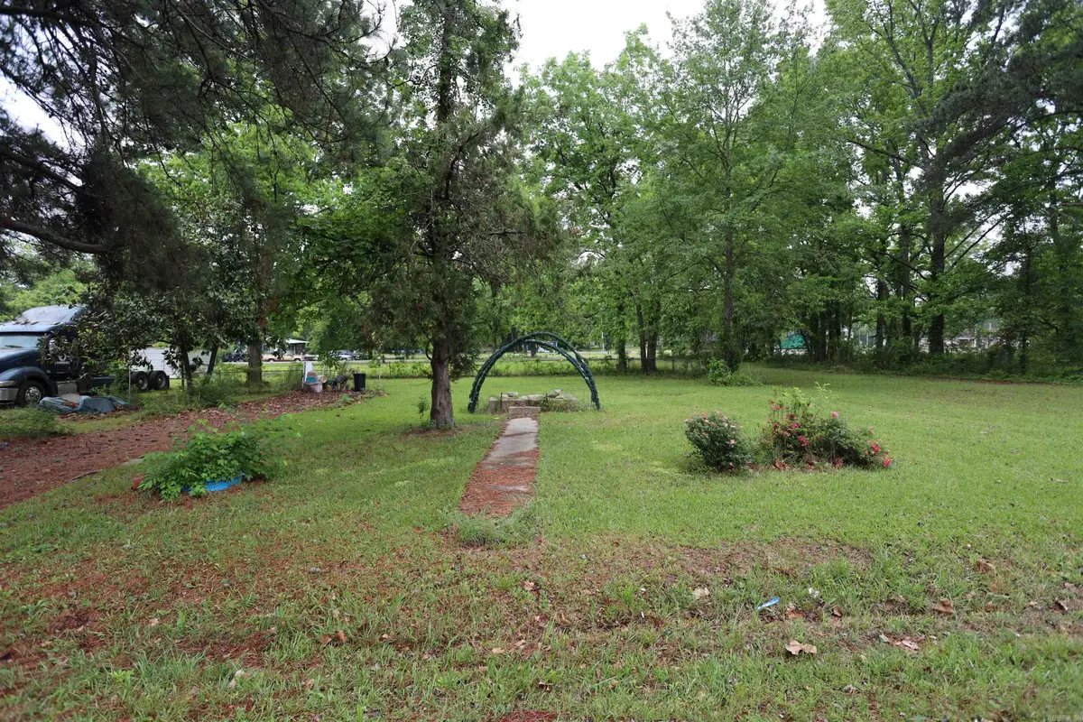 1203 Hampton St., Warren, AR 71671 - #1