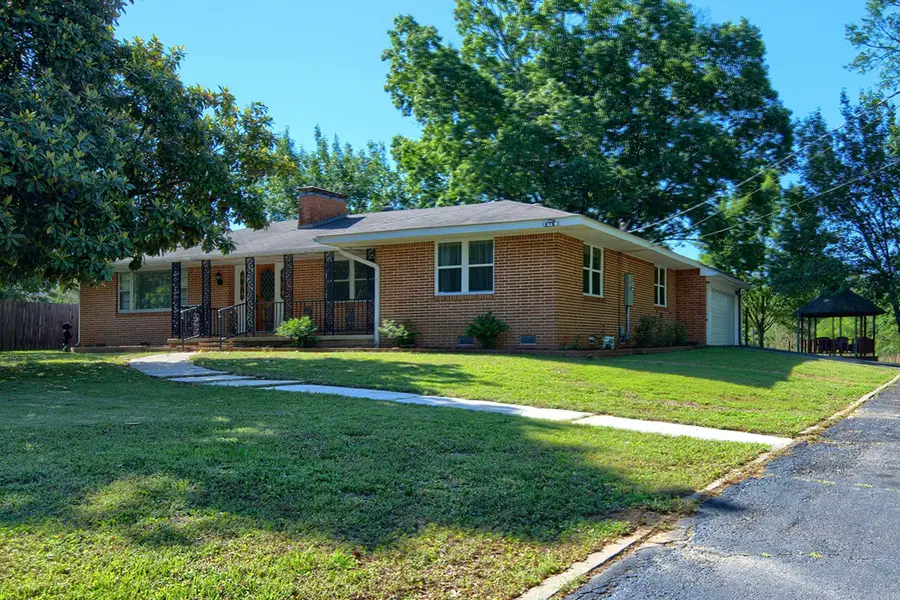 208 Indian Hills Street, Hot Springs, AR 71913 - #2