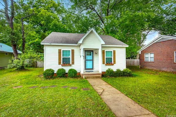 1114 Davis Street, Conway, AR 72034